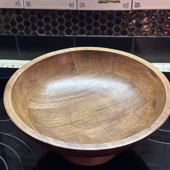 Beautiful Wood Pedestal Bowl - Picture 14 of 15